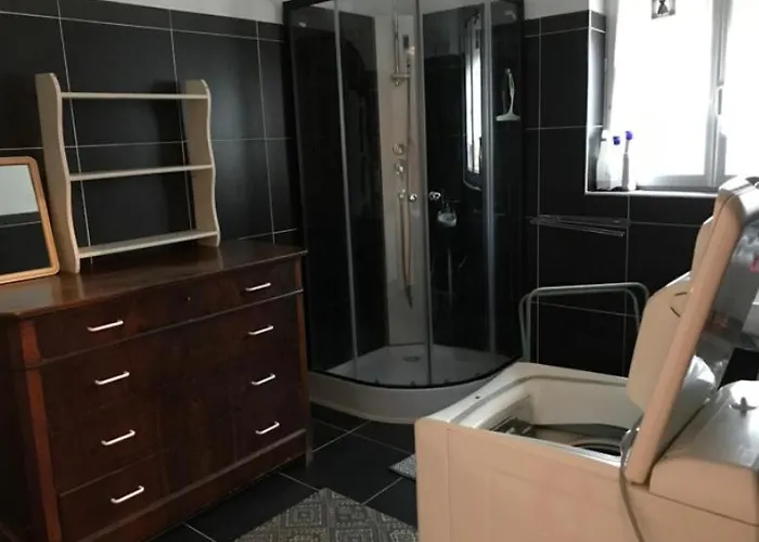 Les Flots Holiday home *